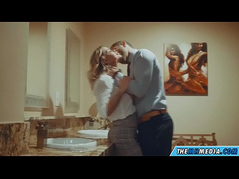 ❤️ Keď vás prsnatá blondínka zvádza na verejných toaletách Porno na sk.xxxlfv.top